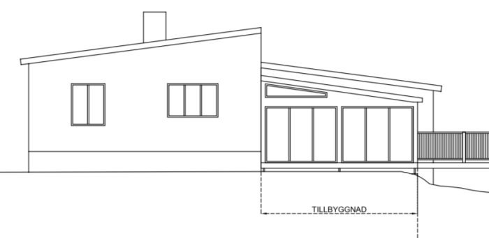 Arkitektonisk ritning av planerat inglasat uterum tillbyggt på hus.