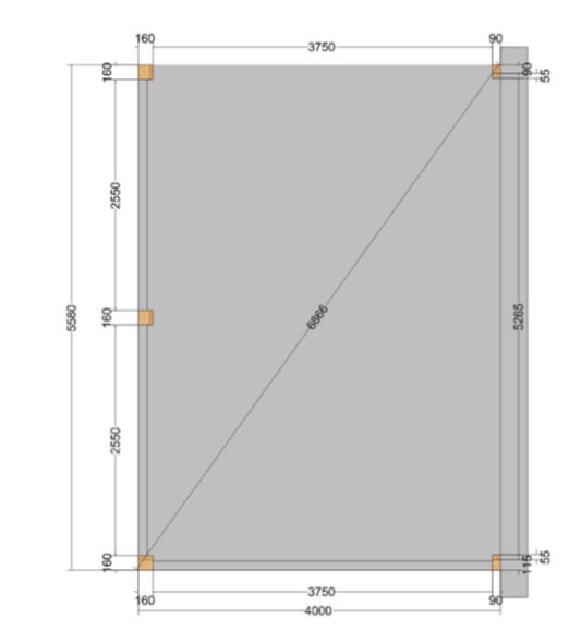 Ritning av grundplan för inglasat uterum med mått och fyra stödpelare.