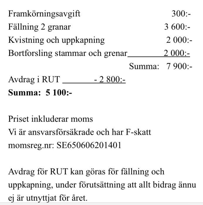 Faktura för trädfällning med kostnader och RUT-avdrag, inklusive moms och företagsinformation.