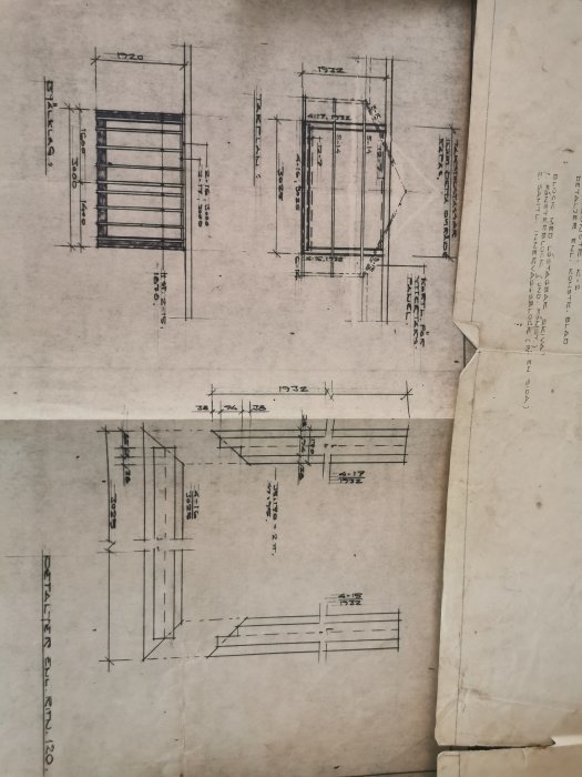 Arkitektritning med markerad vägg som användare vill riva mellan kök och vardagsrum.