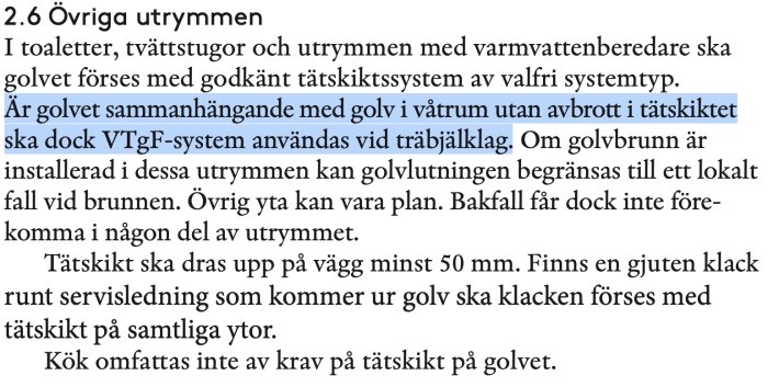 En utskrift av BKR Branschreglers avsnitt om tätskikt i våtrum, betonande användningen av VTgF-system vid träbjälklag.