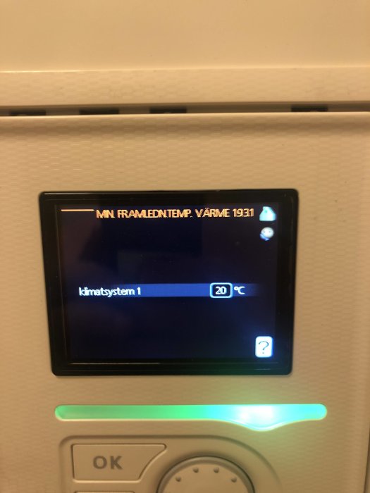 Digital termostatpanel visar inställd temperatur på 20°C för klimatsystem 1 med versionsnummer 1.9.3.1.