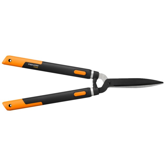 Fiskars SmartFit HS86 häcksax med justerbara orange och svarta handtag och långa blad.
