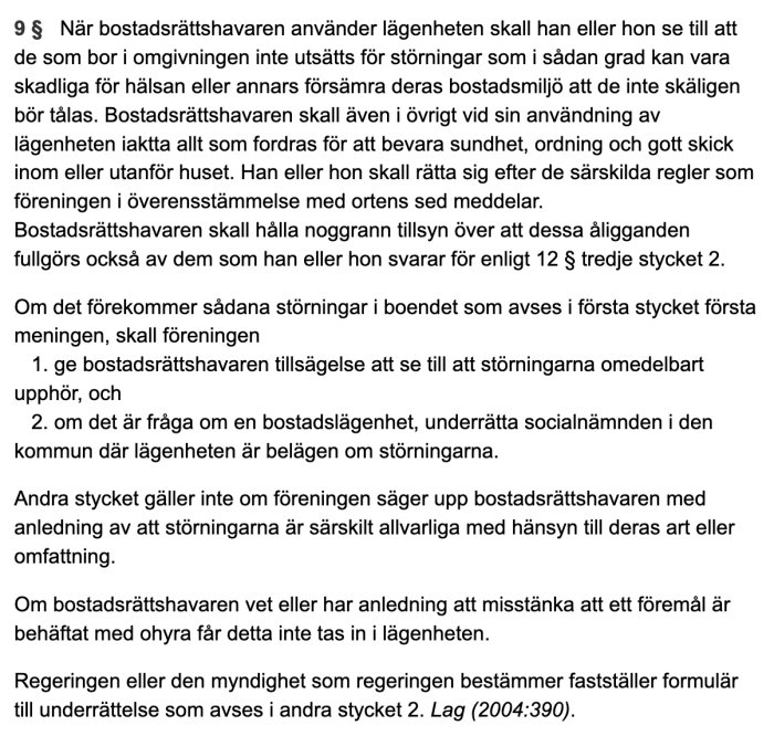 Skärmbild av en svensk lagtext med paragraf 9 § från bostadsrättslagen om störningar och föreningens regler.