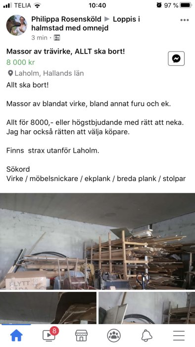 Stapel med blandat trävirke i ett förråd, inklusive plankor av furu och ek.