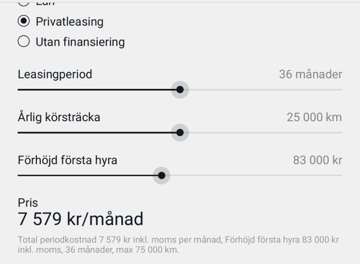 Skärmdump av en kostnadskalkyl för leasing med inställningsreglage för leasingperiod, körsträcka och första hyra.