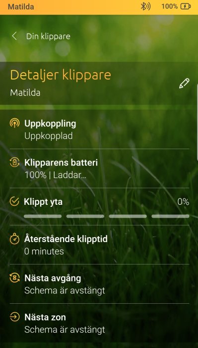 Skärmdump av app för robotgräsklippare som visar 0% klippt yta trots användning, med laddat batteri och avstängt schema.