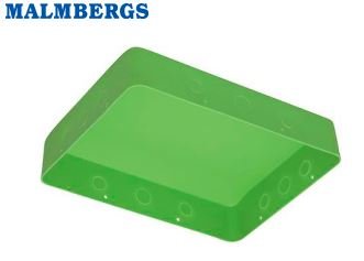 Grön, rektangulär normkapsling av märket Malmbergs för skyddad elinstallation.