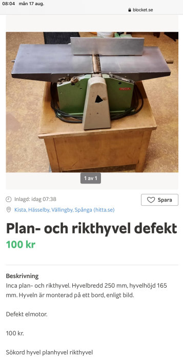 En defekt Inca plan- och rikthyvel monterad på ett arbetsbord.