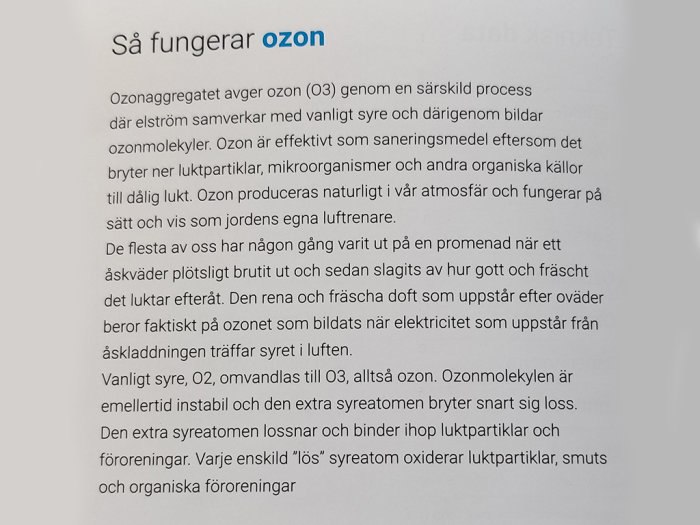 Utsnitt av en informationsblad som förklarar hur ozon fungerar för att sanera och avlägsna dofter.