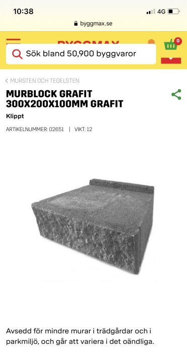 En enskild grafitfärgad murblock från Byggmax visas för användning i stödmurar.