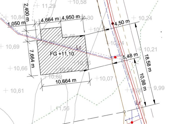 Ritning för husgrund med dimensioner och markeringar, indikerar plats för bottenplatta mellan bergsklackar.