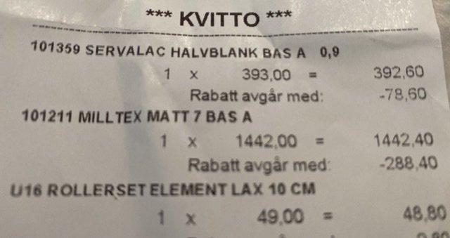 Kvitto som visar pris på ALCRO SERVALACK HALVBLANK och andra byggprodukter med rabatt avdragen.