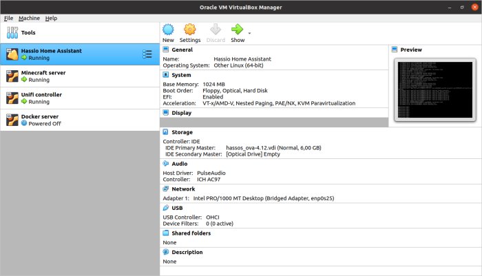 Skärmbild av Oracle VM VirtualBox Manager med en Hassio Home Assistant virtuell maskin igång.