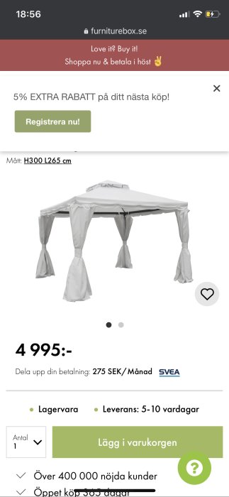 Vit paviljong med tak och draperade sidor på en webbshopssida, pris och produktinformation synlig.