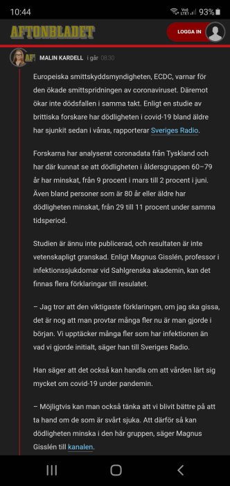 Skärmdump av en nyhetsartikel på mobil där texten diskuterar en studie om minskad COVID-19 dödlighet bland äldre.