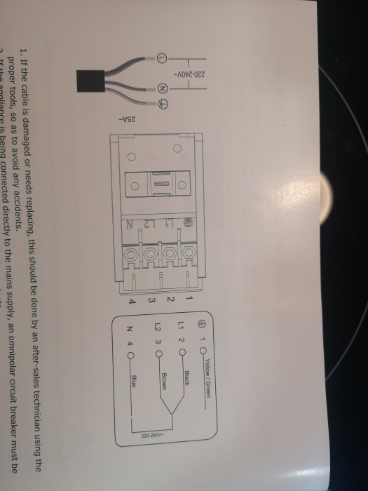 Installationsguide för en induktionshäll med kablar och anslutningsschema på en bruksanvisning.