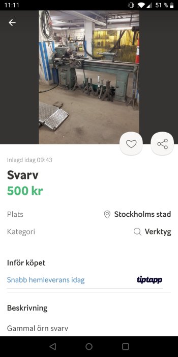 Stor industrisvarv i verkstadsmiljö, begagnad men robust, till salu.