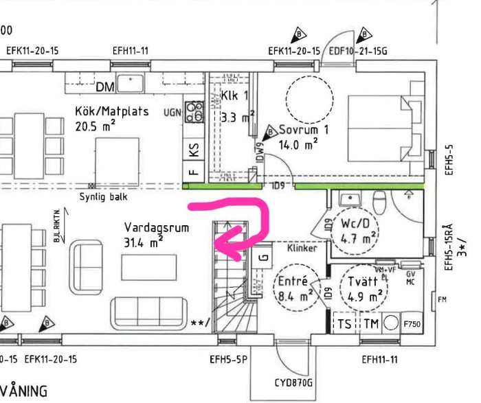 Ritning av våningsplan med markerad plats för potentiell U-trappa i vardagsrummet.