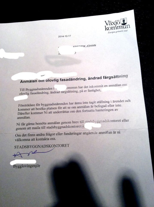 Anmälningsbrev om olaglig fasadändring från Växjö kommun till husägare.