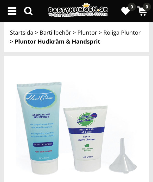 Tube med handkräm och handsprit bredvid en plastplunta, alla mot vit bakgrund.