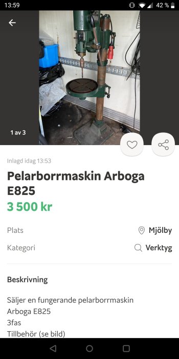 Pelarborrmaskin i arbetsmiljö med tillhörande utrustning, till salu för 3 500 kr.