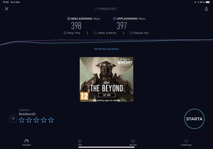 Internetanslutningstest med mätvärden för nedladdning och uppladdning på en skärm.