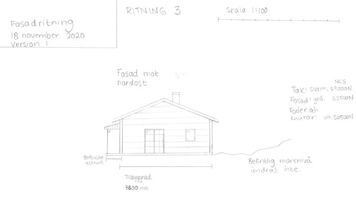 Ritning av en tillbyggnad till ett bostadshus med sovrum/allrum, träpanel och svarta takpannor.