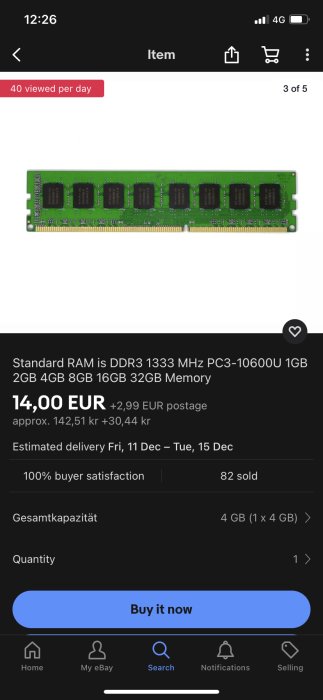 En grön kretskort för DDR3 RAM som visas i en online shopping app på en smartphoneskärm.