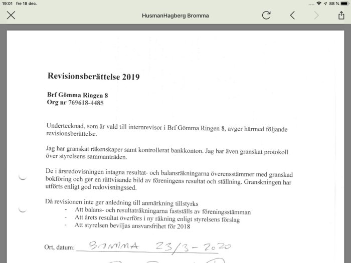 Skärmbild av en revisionsberättelse för Brf Gömma Ringen 8 från 2019 med text om granskade räkenskaper och styrelsens arbete.