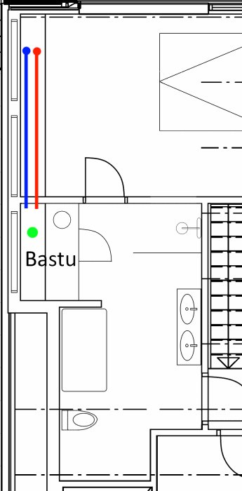 Skalenlig ritning av badrumsplanering med markeringar för kallt och varmt vattenledningar i rött och blått samt bastu.