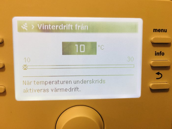 Menyskärm för inställning av vinterdrift med temperaturinställt på 10 grader Celsius.