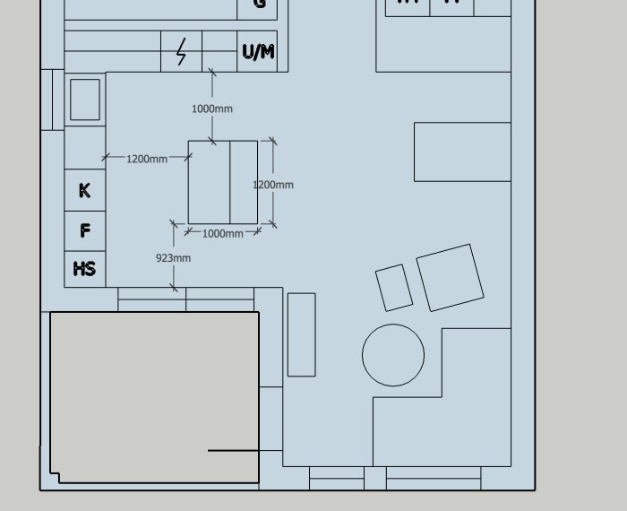 Planritning av en lägenhet som visar köksöns placering mellan kök och vardagsrum med måttangivelser.