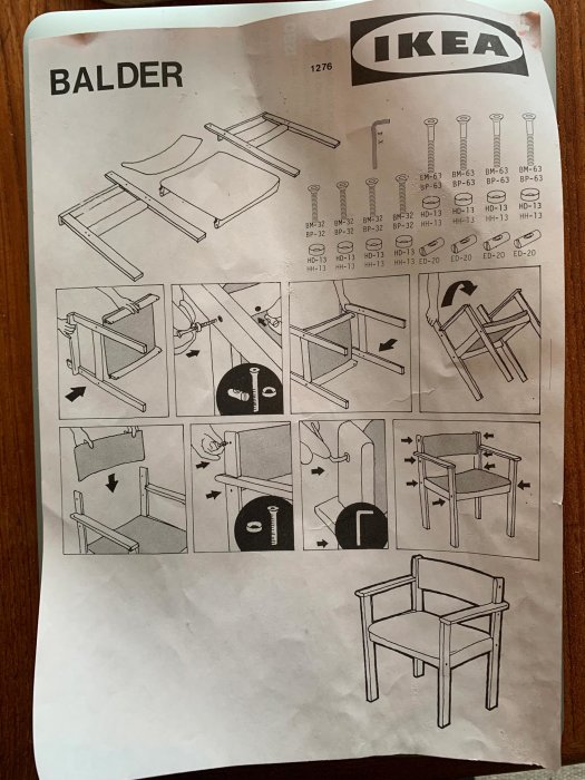 Svartvit instruktionsmanual från IKEA för ihopsättning av BALDER karmstol med skruvstorlekar och monteringssteg.