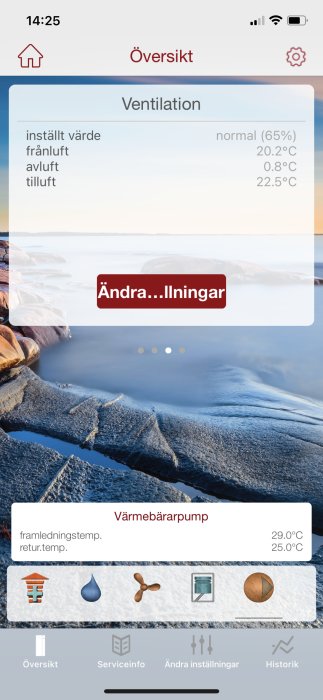 Skärmbild av en värme- och ventilationsapp som visar temperaturvärden för en fastighet.