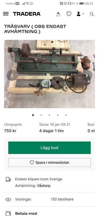 Använd trävarv till salu på Tradera, visas på träpall med motor och delar.