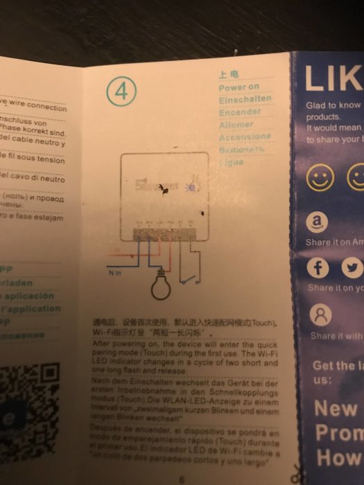 Elektrisk kopplingsschema för trappkoppling med Sonoff Mini smart switch och QR-kod för app.