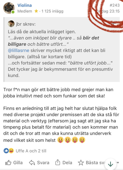 Skärmdump av diskussionsforum där en kommentar är markerad med rött för att visa missnöje eller kritik.