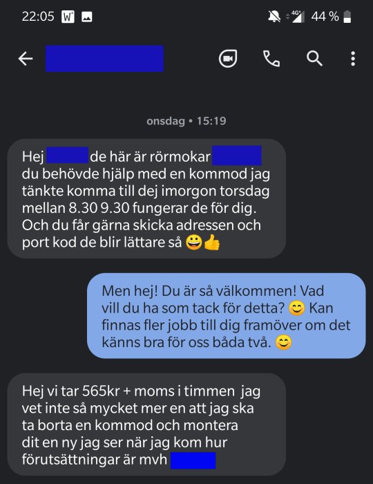 Skärmdump av SMS-konversation om rörmokartjänster och prissättning.