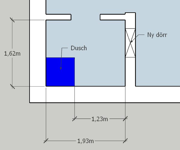 Ritning av renoverat badrum med måttangivelser och planerad position för ny dörr samt befintlig dusch markerad i blått.