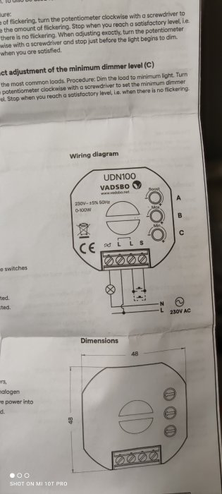 Ett kopplingsschema för en VADSBODimmare, UDN100, med märkningar för anslutningar och potentiometerinställningar.