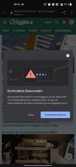 Skärmdump av Chrome-meddelande om exponerat lösenord för byggahus.se med knappen "Kontrollera lösenord".