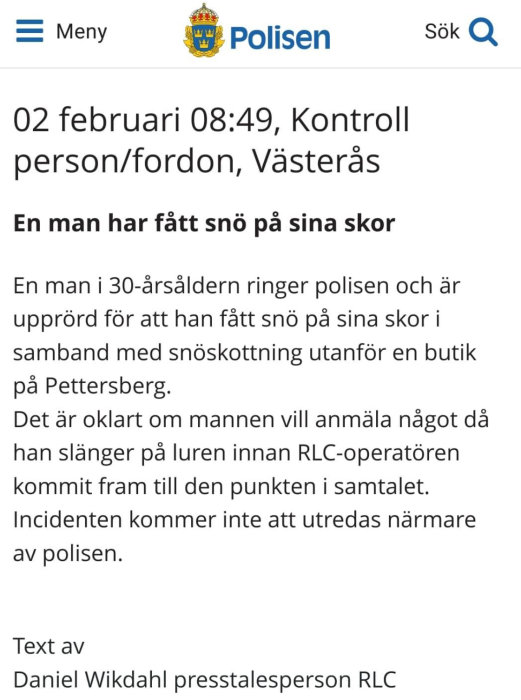 Skärmdump från Polisen.se med en notis om en man som ringt polisen om snö på sina skor.