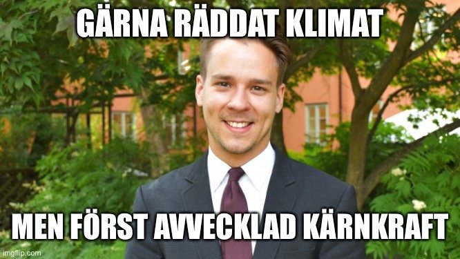 Leende person med text som förespråkar kärnkraft i klimatdebatten.