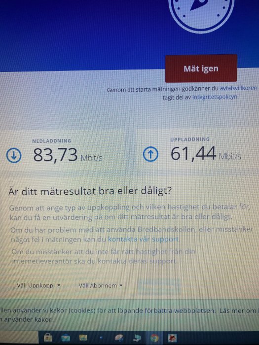 Skärmbild av hastighetstest visar nedladdning på 83,73 Mbit/s och uppladdning på 61,44 Mbit/s.