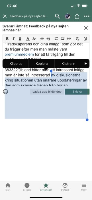 Skärmdump av en diskussionsforumstråd på en mobiltelefon med textmarkering och ett pop-up-fönster för textredigering.