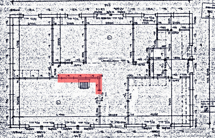 Byggplan med markerad vägg och kamin som användaren önskar ta bort.