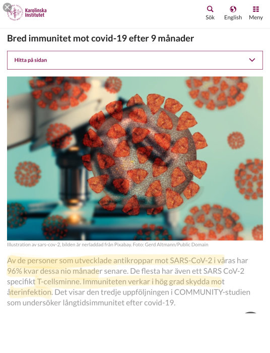 Illustration av SARS-CoV-2 coronavirus med spike-proteiner mot suddig blå bakgrund.
