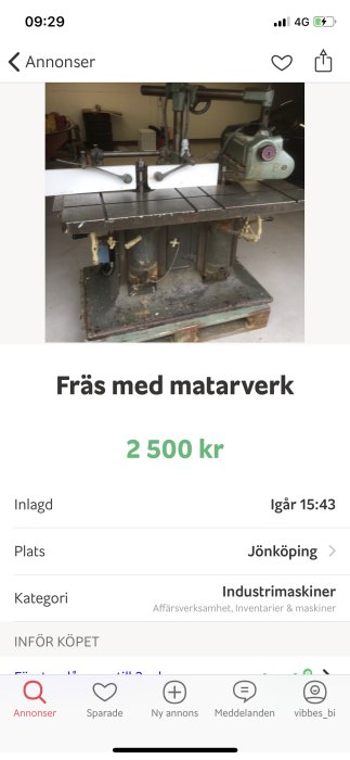 Använd industriell fräsmaskin med matarverk till salu för 2 500 kr.