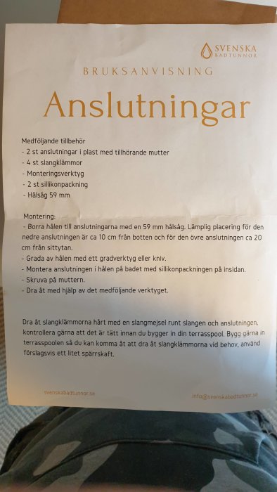 Bruksanvisning för anslutningar med tillbehör och monteringsinstruktioner från Svenska Badtunnor.